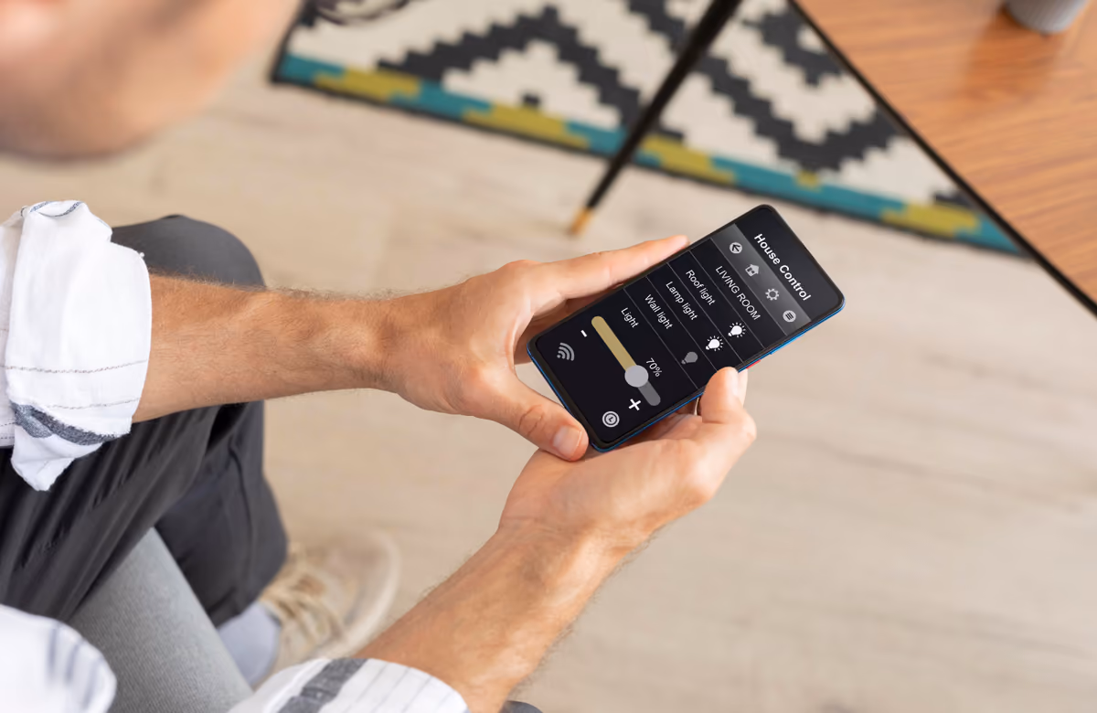 Primer plano de una pantalla con el menú de ajustes de un televisor