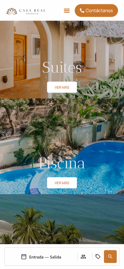 Web de Casa Real Sayulita en móvil: página de inicio