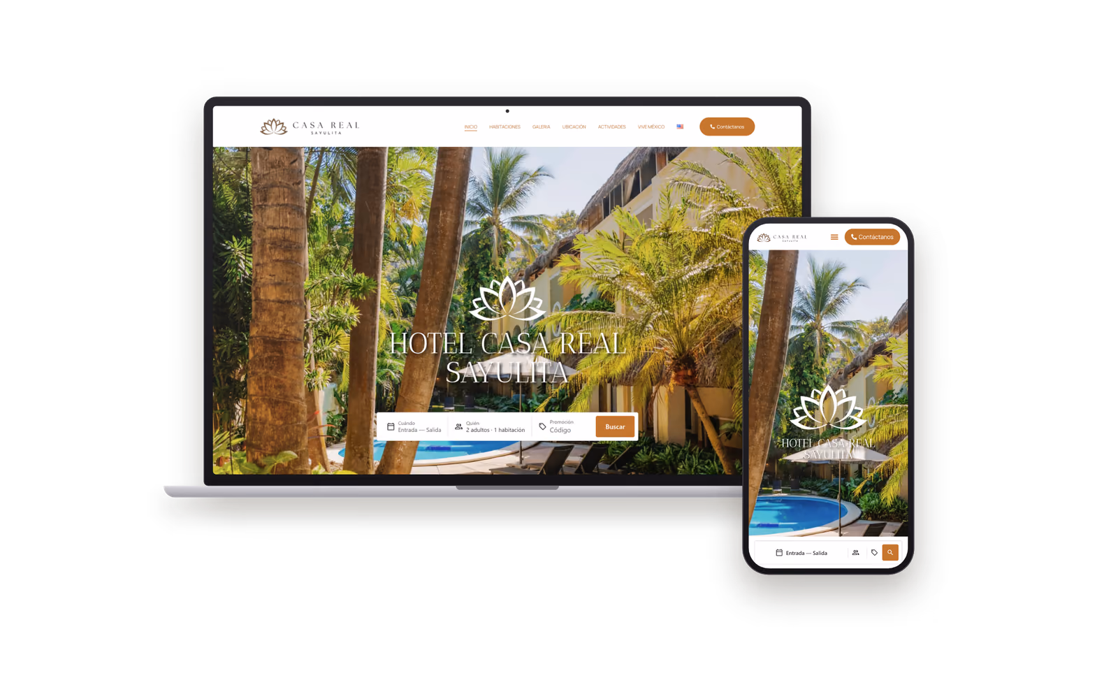 Web de Casa Real Sayulita (hoteles y turismo) mostrada en un portátil y un móvil