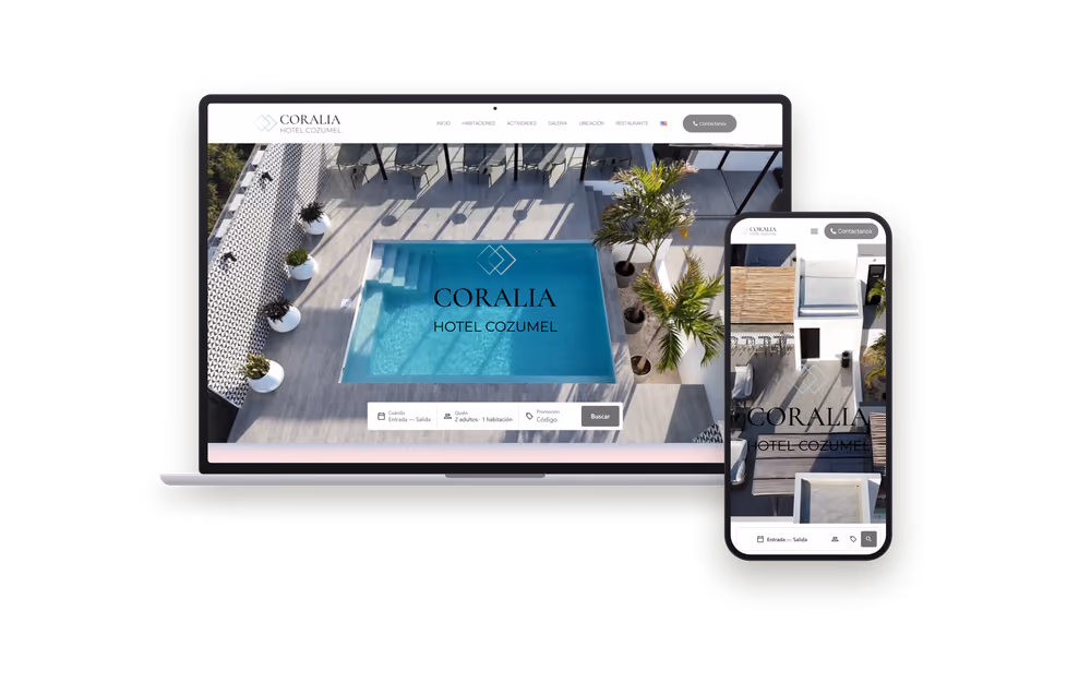 Web de Coralia Hotel Cozumel (hoteles y turismo) mostrada en un portátil y un móvil
